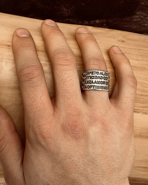 U Anillo con 16 Palabras positivas de plata 950 