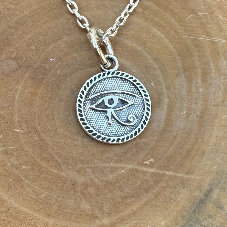 Medalla Ojo Horus de Plata 950 1
