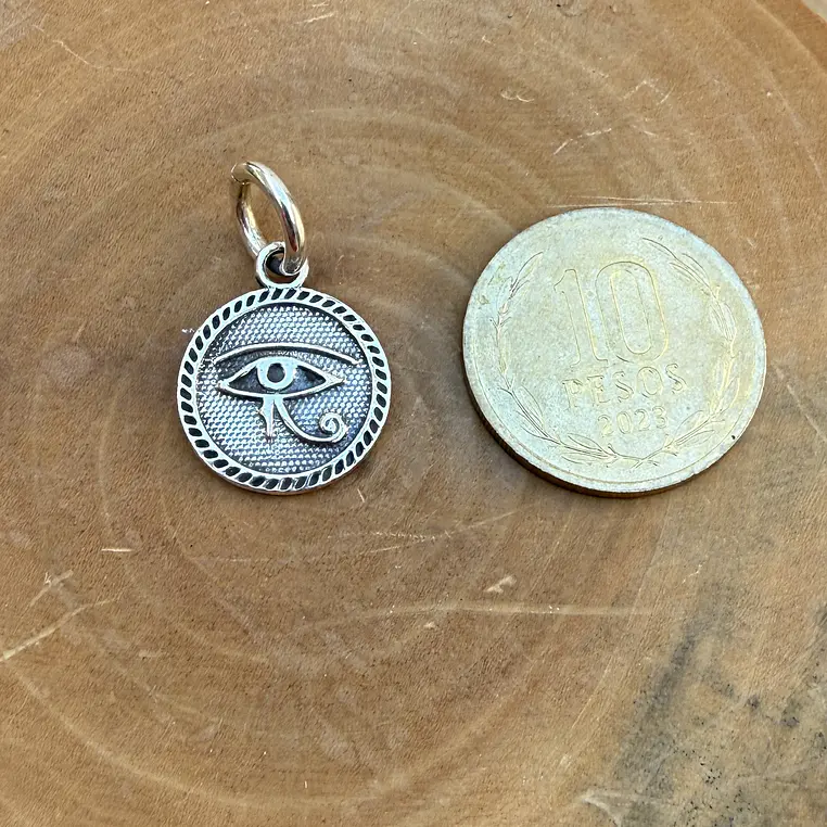 Medalla Ojo Horus de Plata 950 2