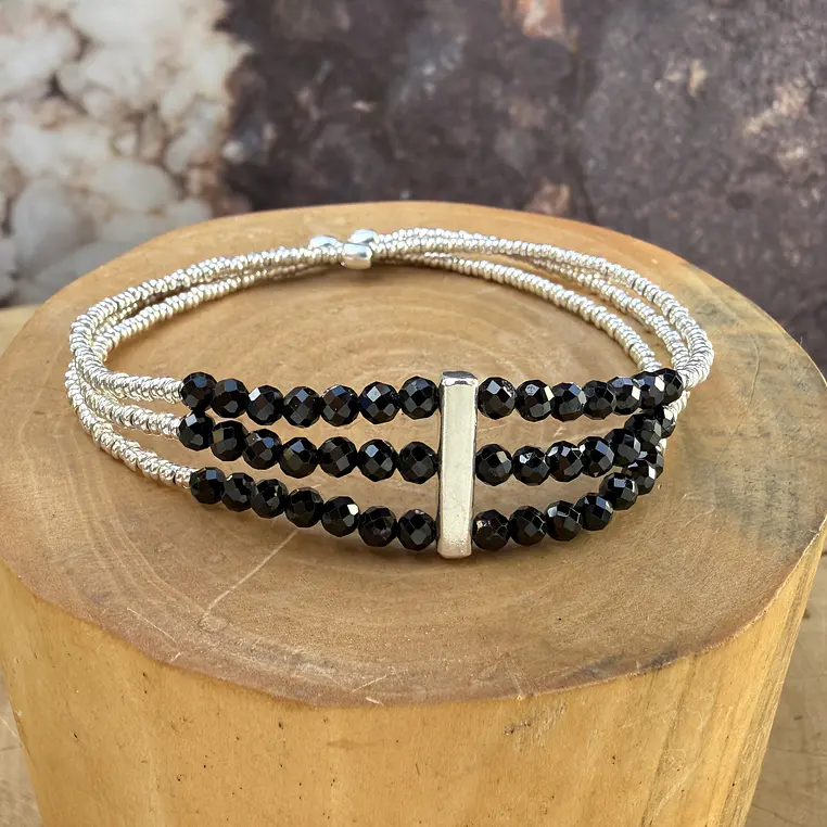 Pulsera elástica de 3 corridas de mostacillas de plata 1000 y piedras 4