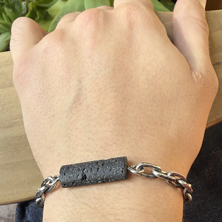 V Pulsera cadena eslabón grueso de plata 950 con piedra volcánica   2