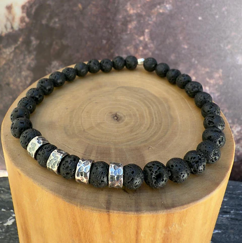 V Pulsera elástica con 4 mostacillas de Plata 950 Martilladas y Piedras de 6mm