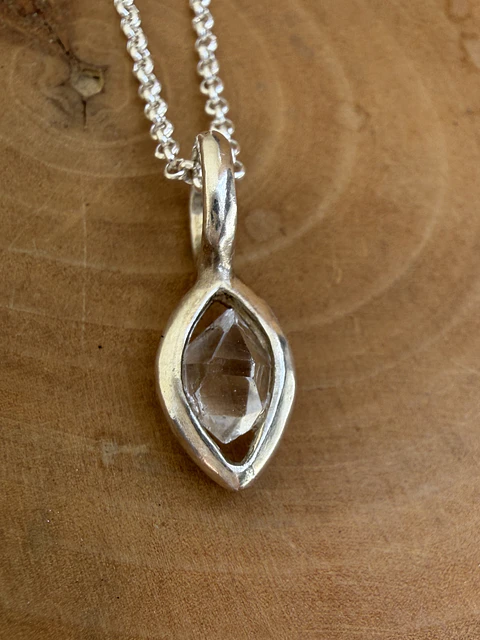  Colgante Ojiva de 1cm de plata 950 con Cuarzo Diamante Herkimer 