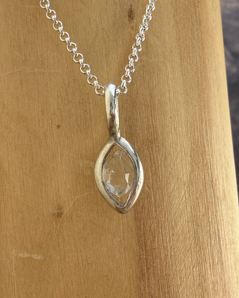  Colgante Ojiva de 1cm de plata 950 con Cuarzo Diamante Herkimer 
