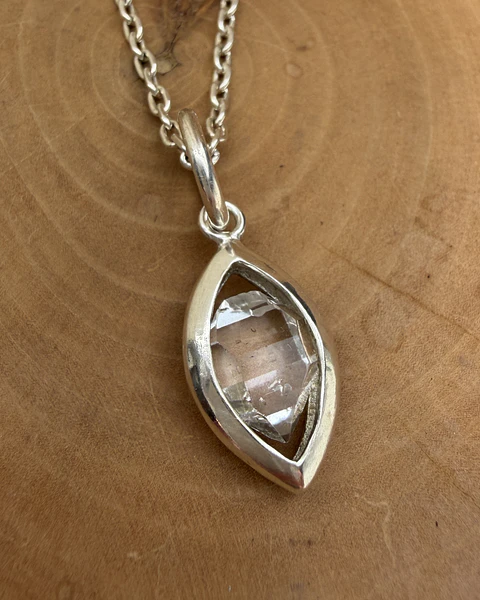  Colgante Ojiva de 2cm de plata 950  con Cuarzo Diamante Herkimer 