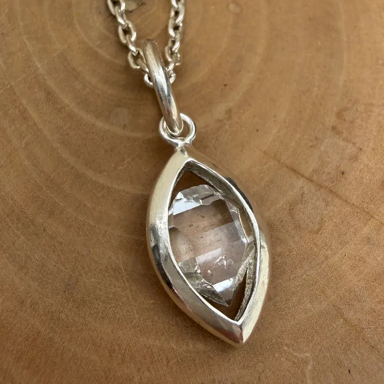  Colgante Ojiva de 2cm de plata 950  con Cuarzo Diamante Herkimer  1