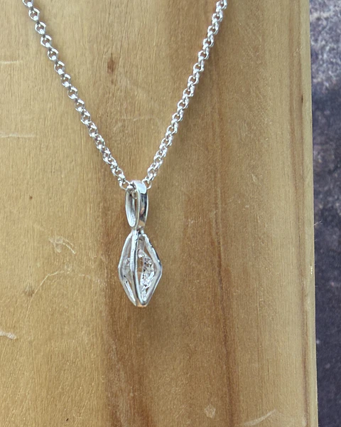 Colgante mini Jaulita octoedro de plata 950 con Cuarzo Diamante Herkimer 