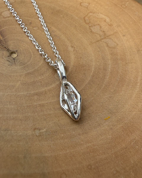 Colgante mini Jaulita octoedro de plata 950 con Cuarzo Diamante Herkimer 