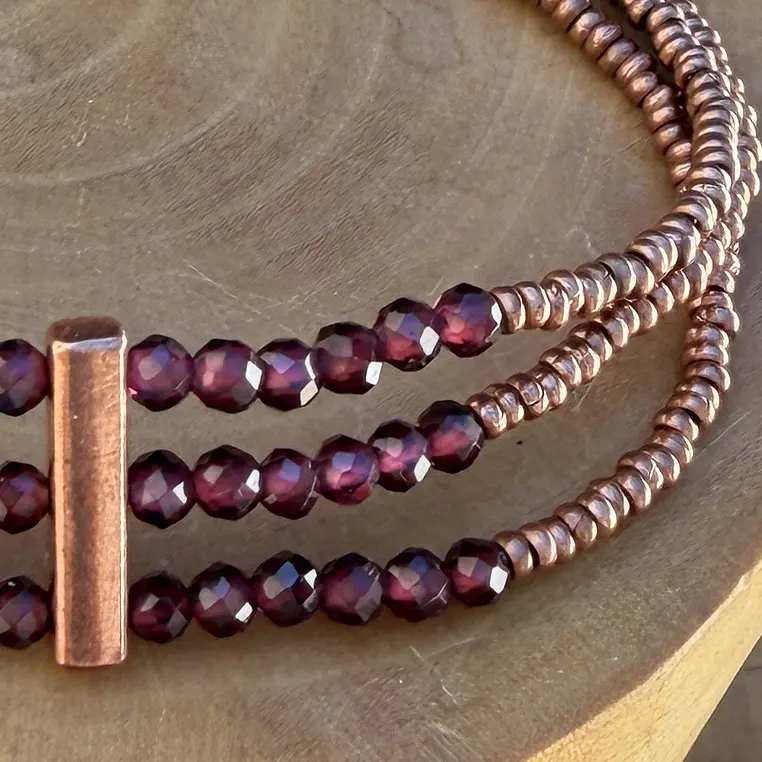 Pulsera elástica de 3 corridas de mostacillas de Cobre y piedras 4