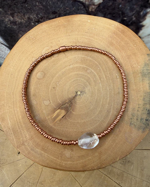 Pulsera elástica de mostacillas de Cobre y una piedra 