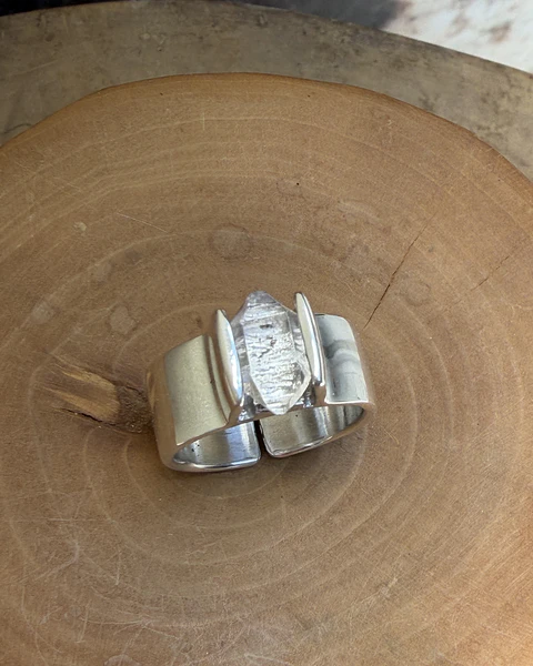 Anillo recto de plata 950 y Cuarzo Diamante Herkimer