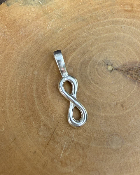 Medalla infinito de plata 950