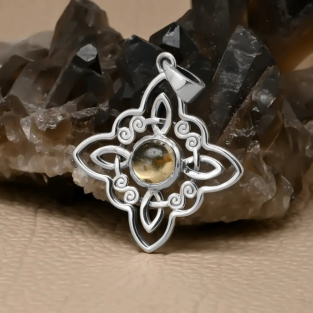 Colgante nudo de bruja con piedra citrina en plata fina 2