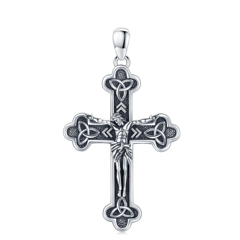 Colgante cruz de Jesús con triquetas en plata fina 925 1