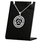 Colgante triqueta en plata fina 950, con cadena 1