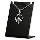 Colgante Nudo De Bruja Pequeño Con Granate En Plata fina 1