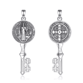 Colgante llave de San Benito full definición en plata