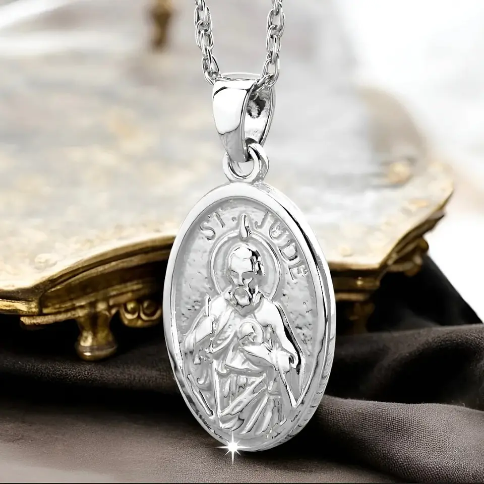 Colgante medalla san judas en plata 925 1