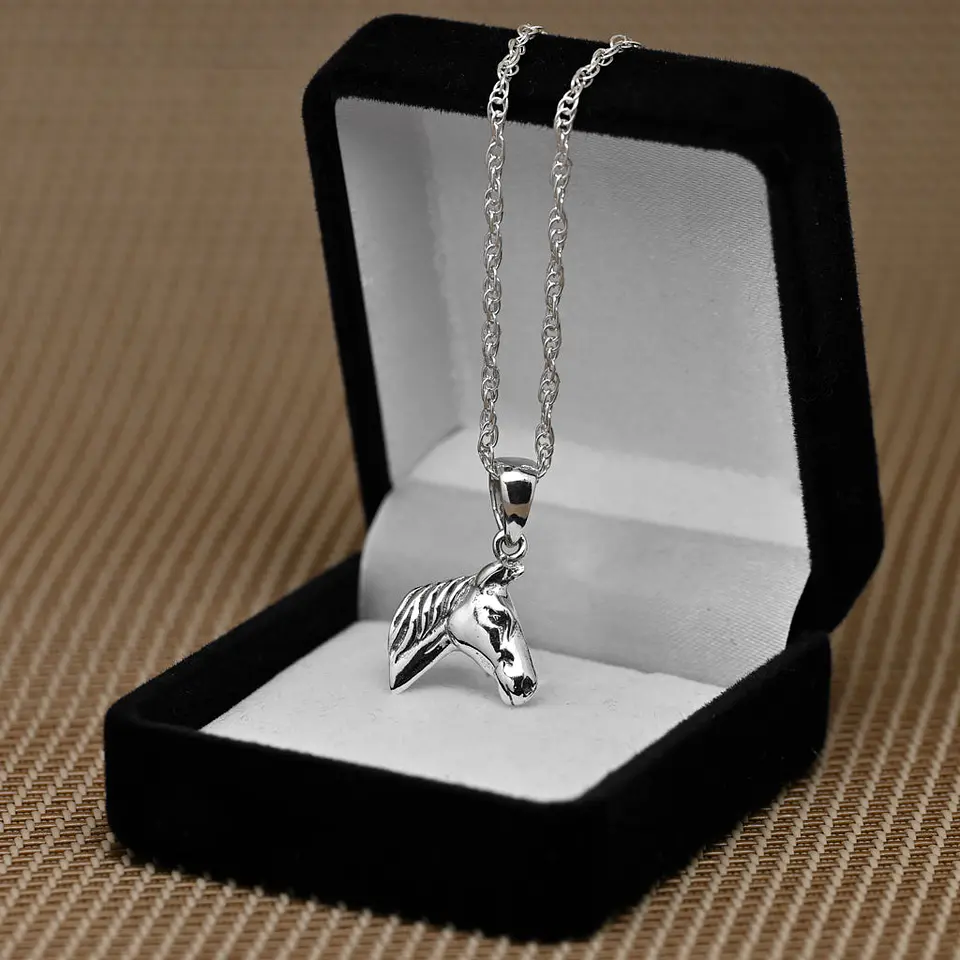 Colgante cabeza de caballo pequeño en plata 925 1