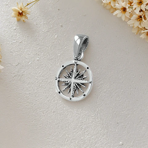 Colgante brujula puntos cardinales en plata 925