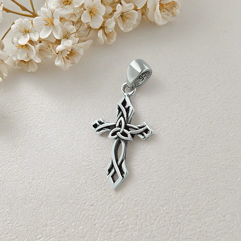 Colgante cruz celta en plata 925