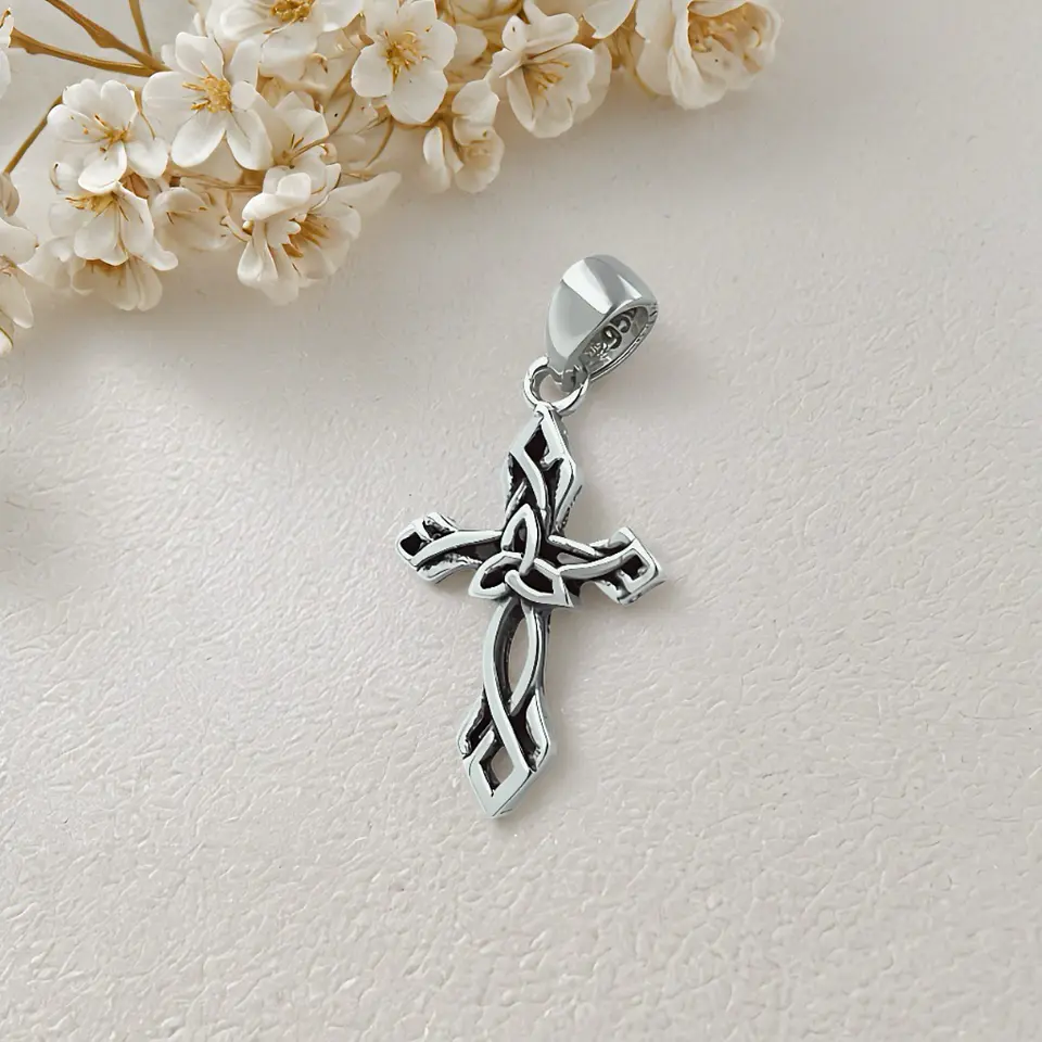 Colgante cruz celta en plata 925 1