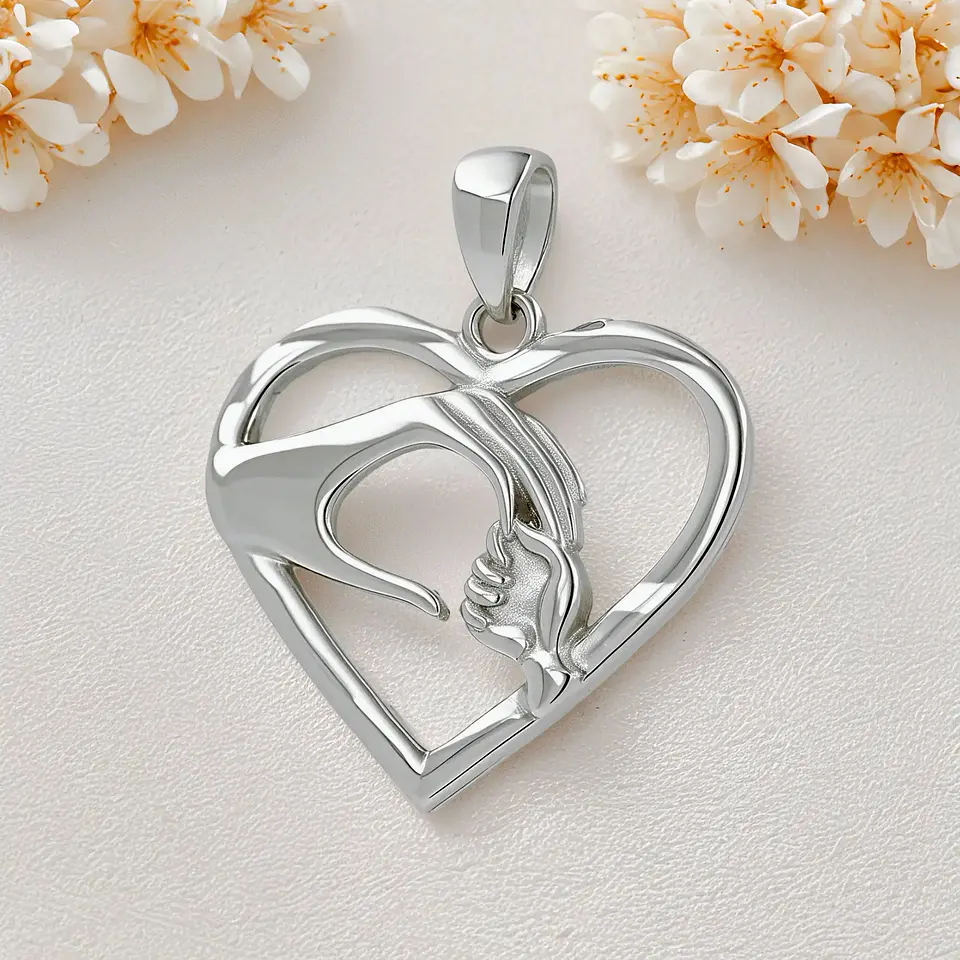 Colgante mama corazon manitos en plata 950 1