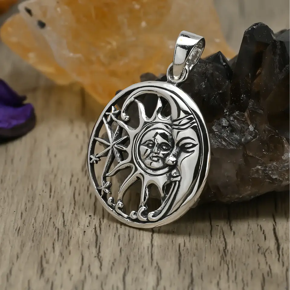 Colgante sol y luna en plata 950 1