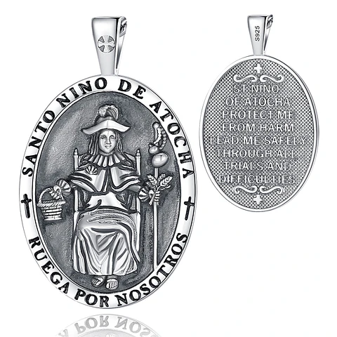 Colgante santo niño de atocha en plata 925