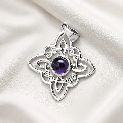 Colgante nudo de bruja amatista en plata 925