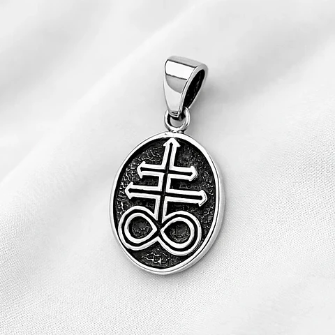 Colgante cruz sigilo de leviatan en plata 925