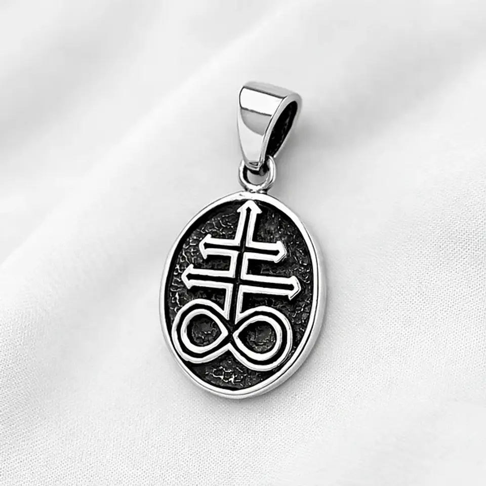 Colgante cruz sigilo de leviatan en plata 925 1