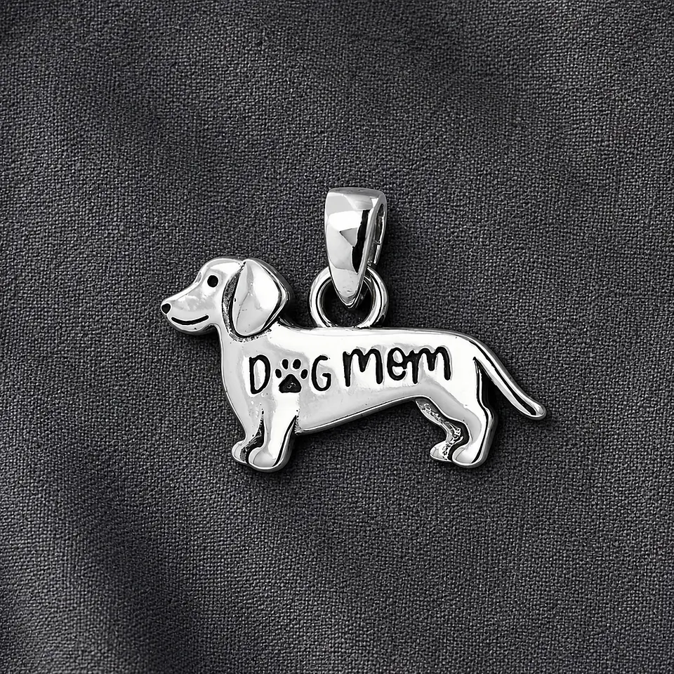 Colgante perro salchicha en plata 925 1
