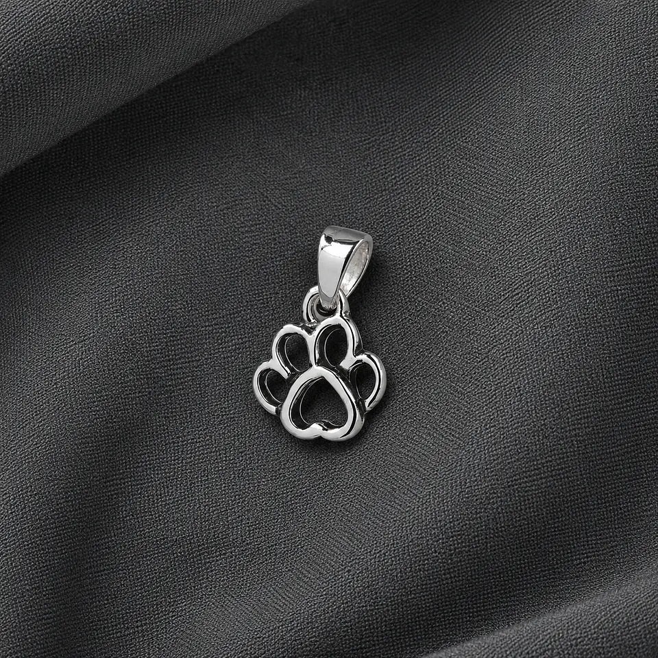 Colgante huella, patita de perro en plata 925 1