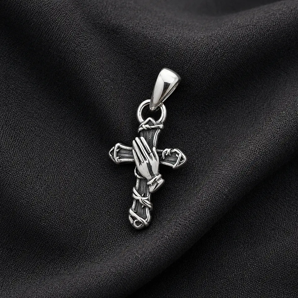 Colgante cruz religiosa, manos rezando en plata 925 1