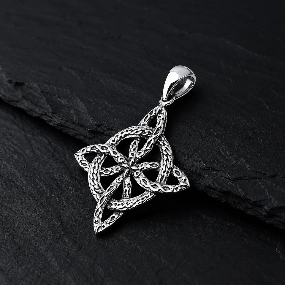 Colgante nudo de brujas nordico en plata 925 1