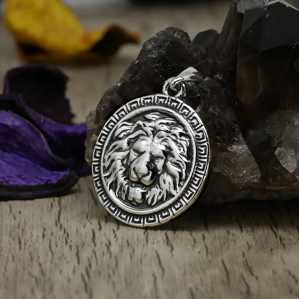 León Versace 19 mm 1