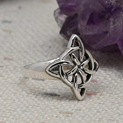 Anillo nudo de bruja