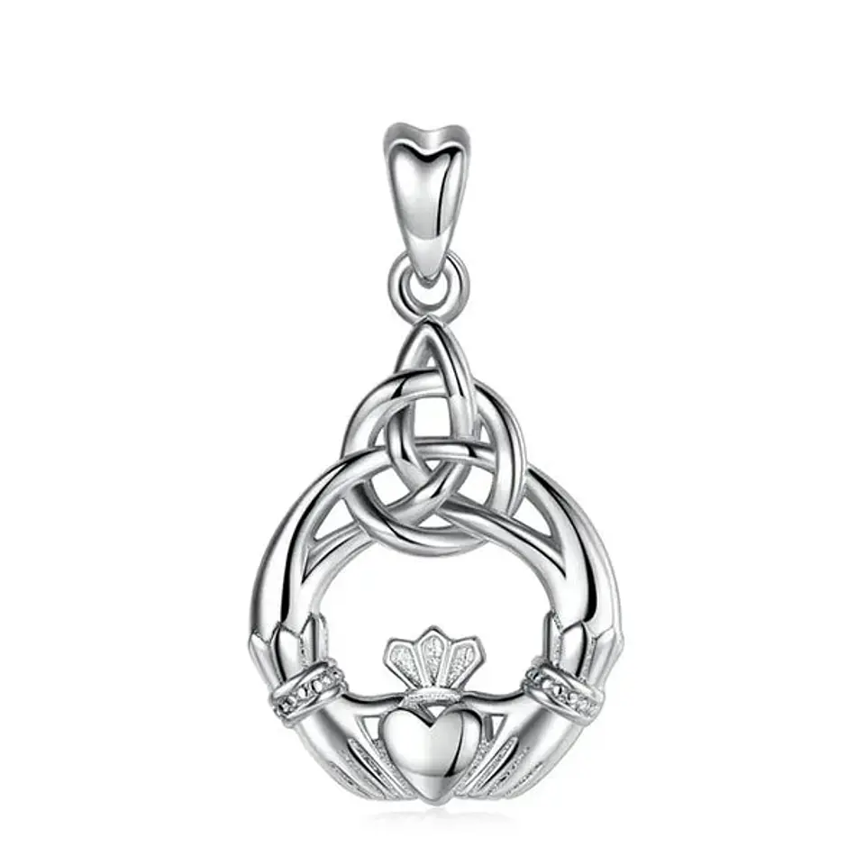 Colgante claddagh en plata 925 1
