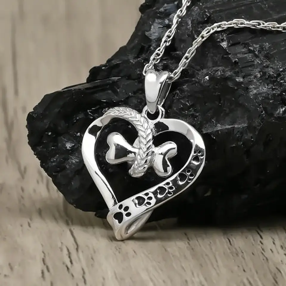 Colgante corazon perro en plata 925 2