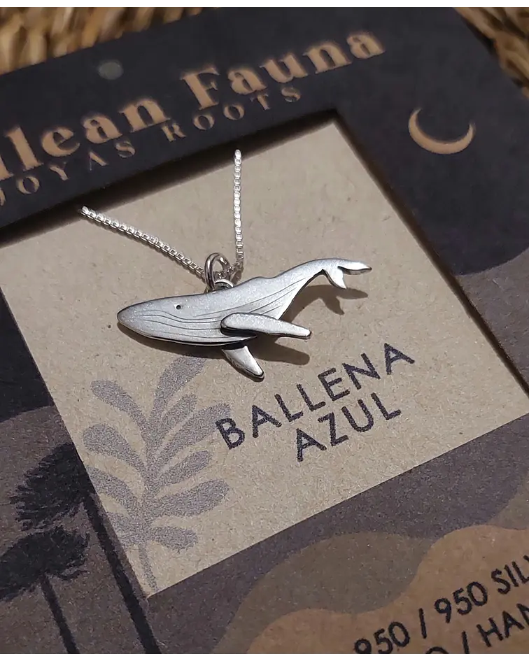 COLLAR BALLENA AZUL 