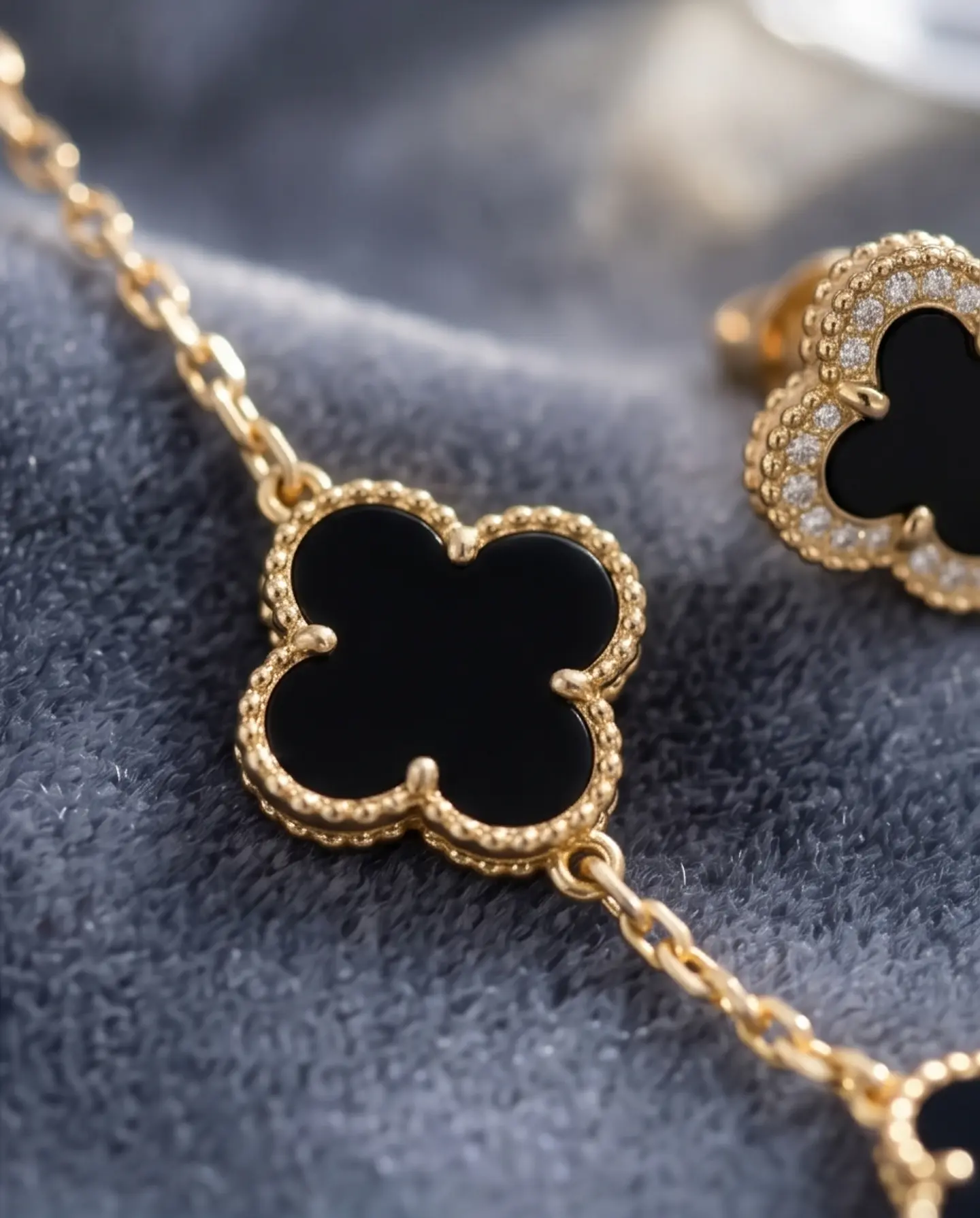 Conjunto Trébol Onyx Gold 2