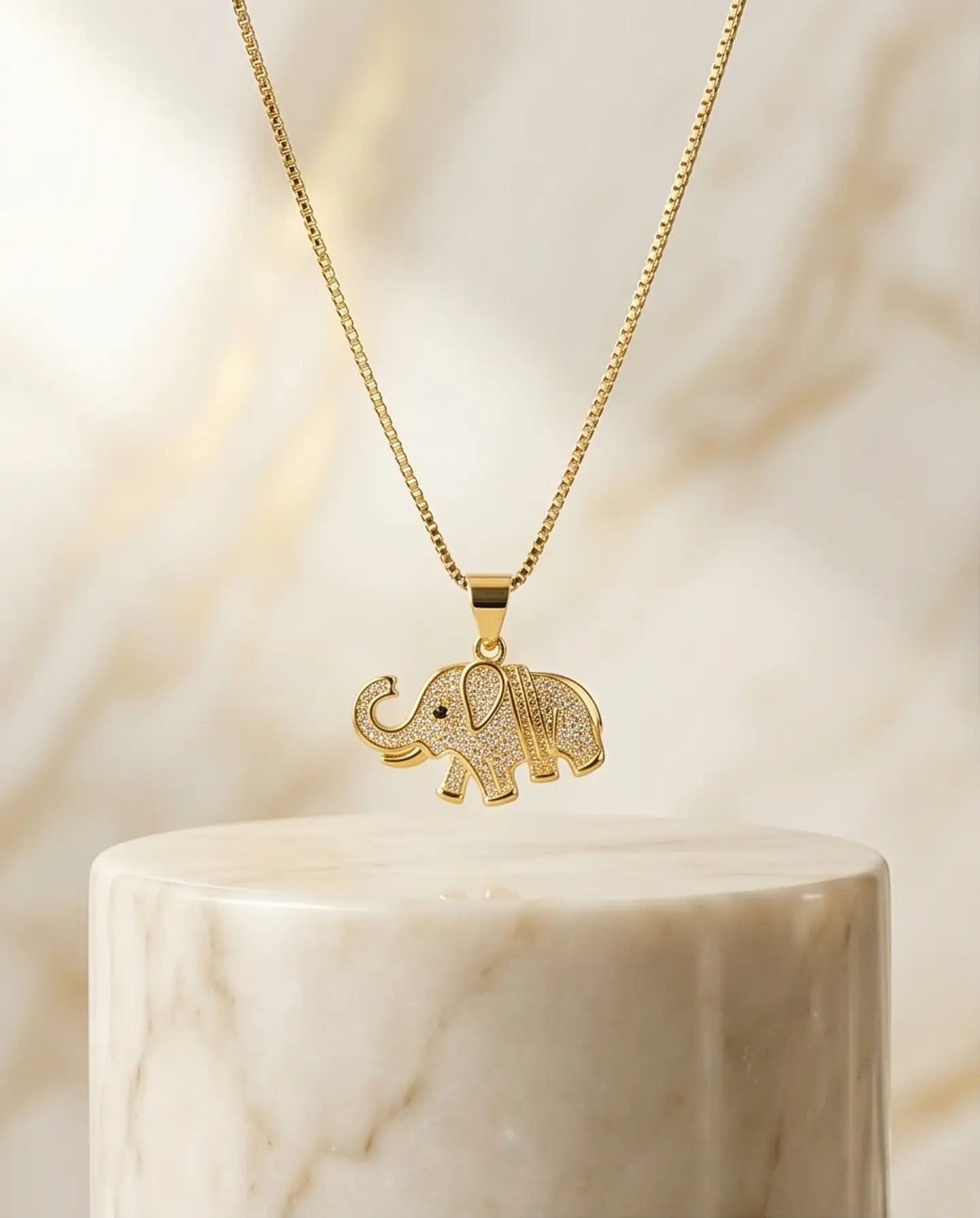 Collar Elefante Fortune – Baño en Oro 18k 1
