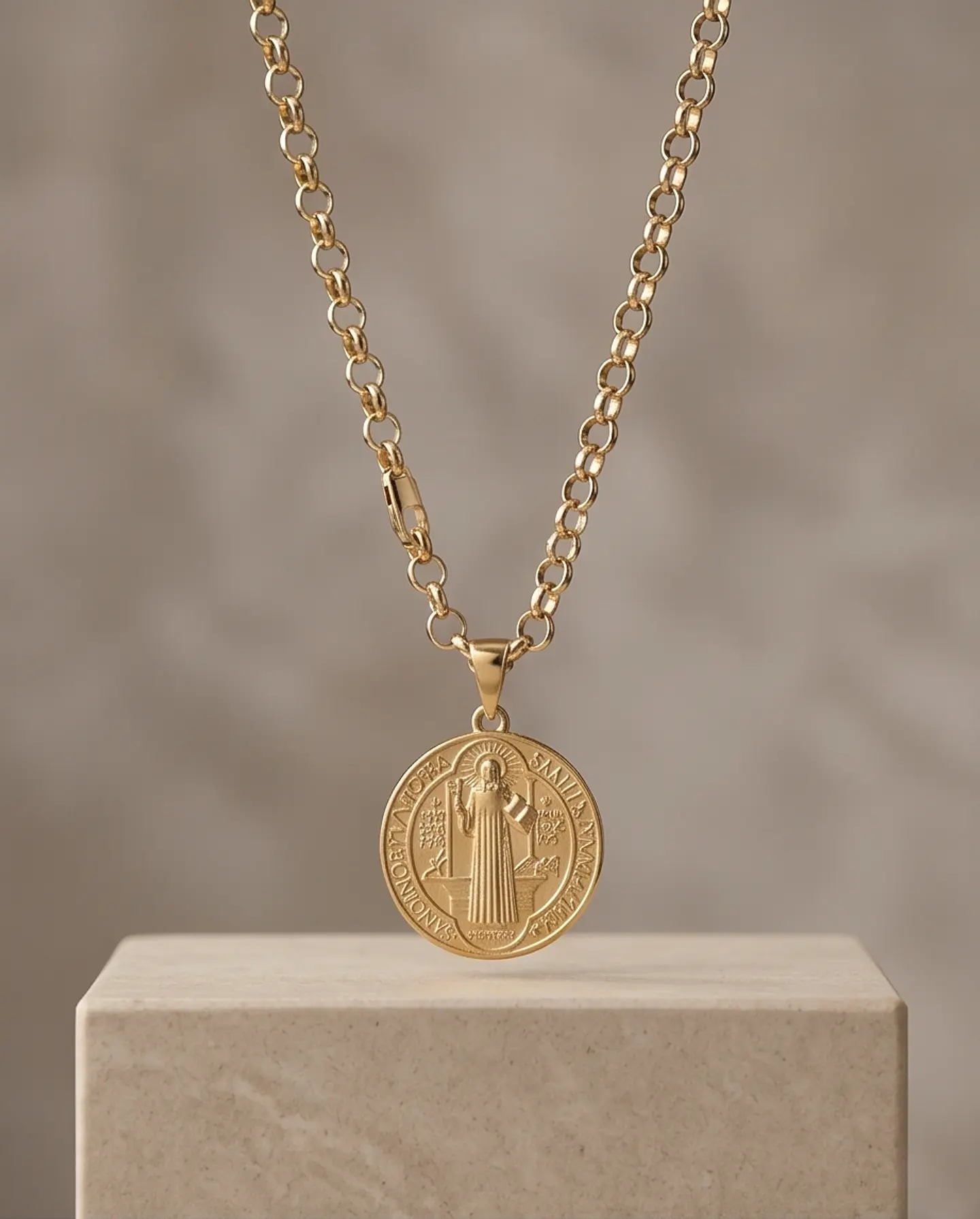 Collar San Benito  Fortaleza– Baño en Oro 1
