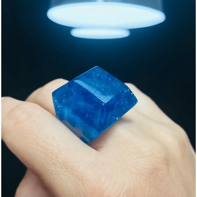 Anillo Moro granulado azul traslúcido STOCK