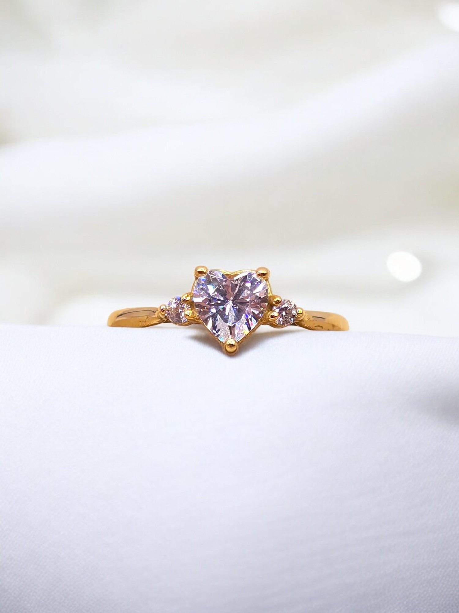 Anillo corazon circones Oro 18k 2