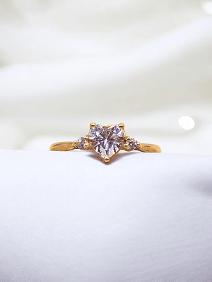 Anillo corazon circones Oro 18k