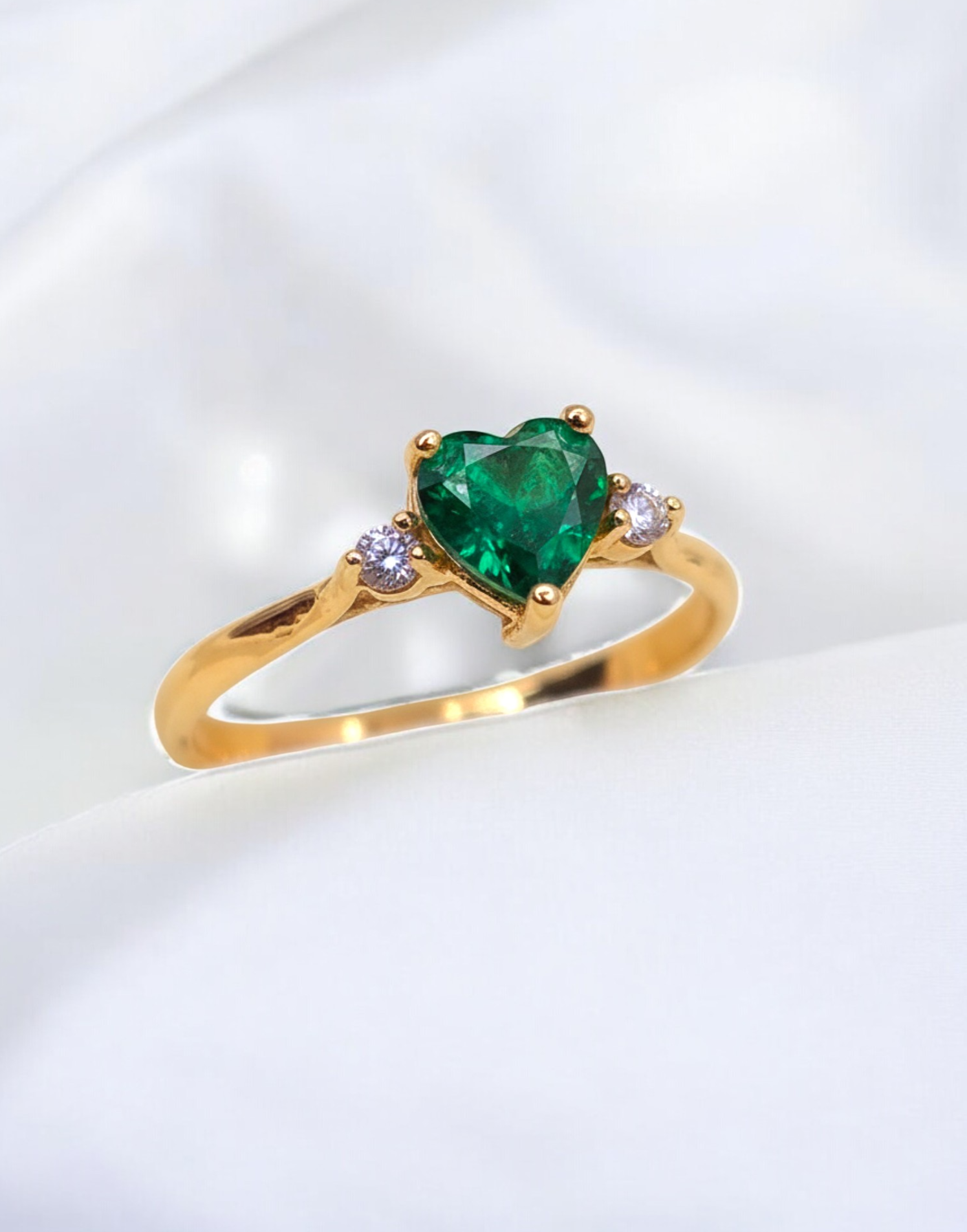 Anillo corazon esmeralda y circones Oro 18k 2