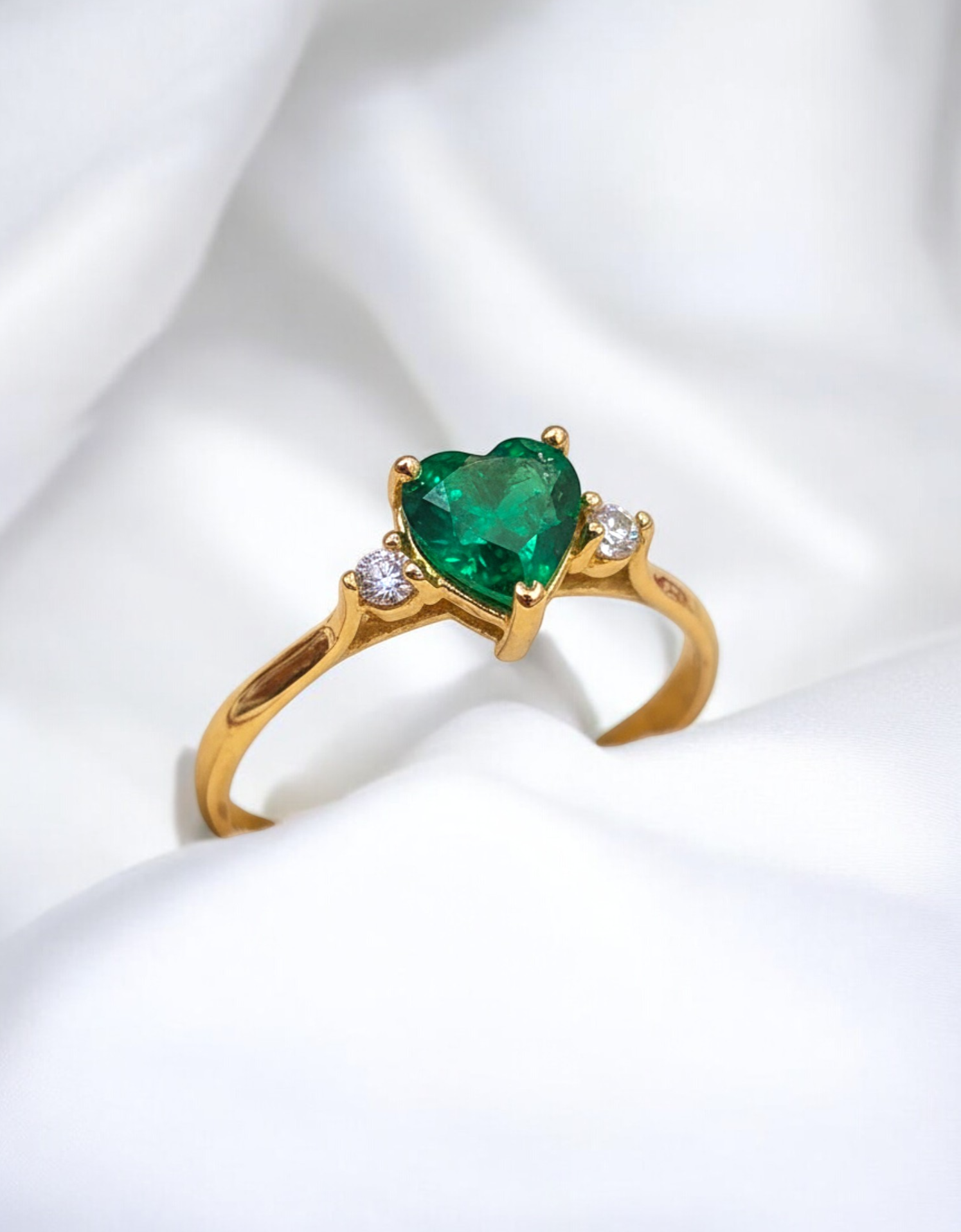 Anillo corazon esmeralda y circones Oro 18k 3