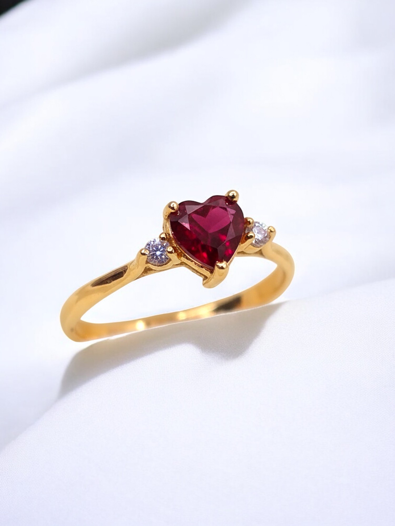 Anillo corazon rubi y circones Oro 18k 3